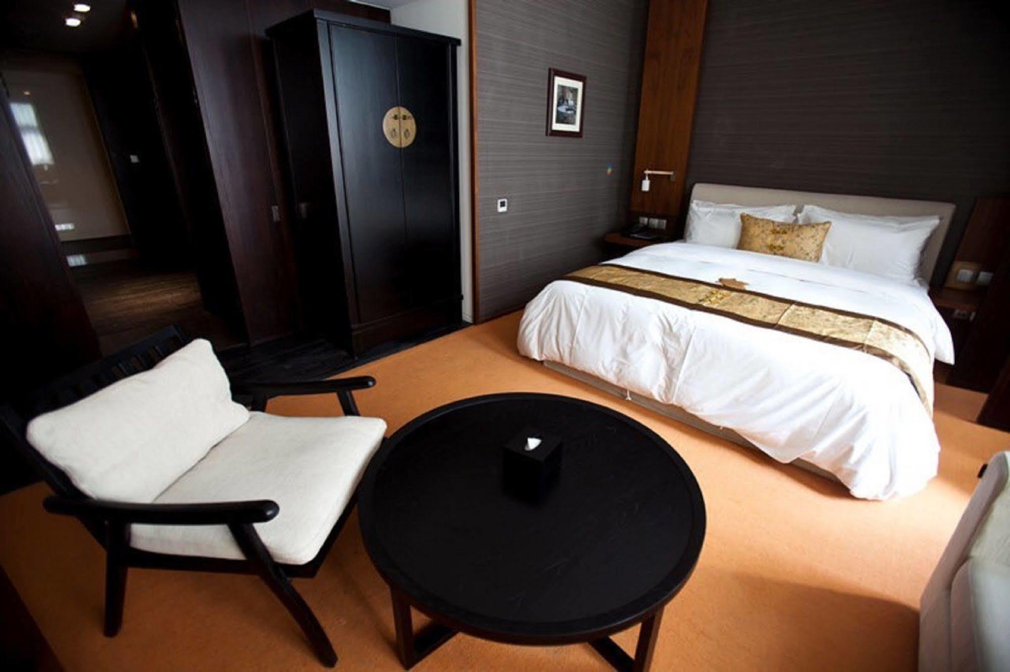 Hotel Momc Пекин Екстериор снимка